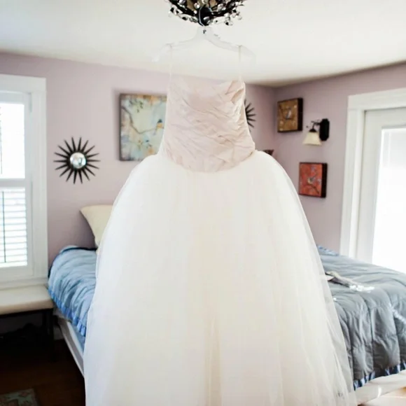 Vera Wang Dresses Vera Wang Wedding Dress Poshmark